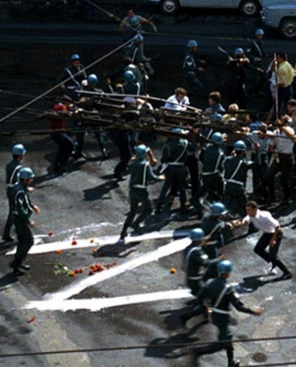 Z - Costa-Gavras (1969)